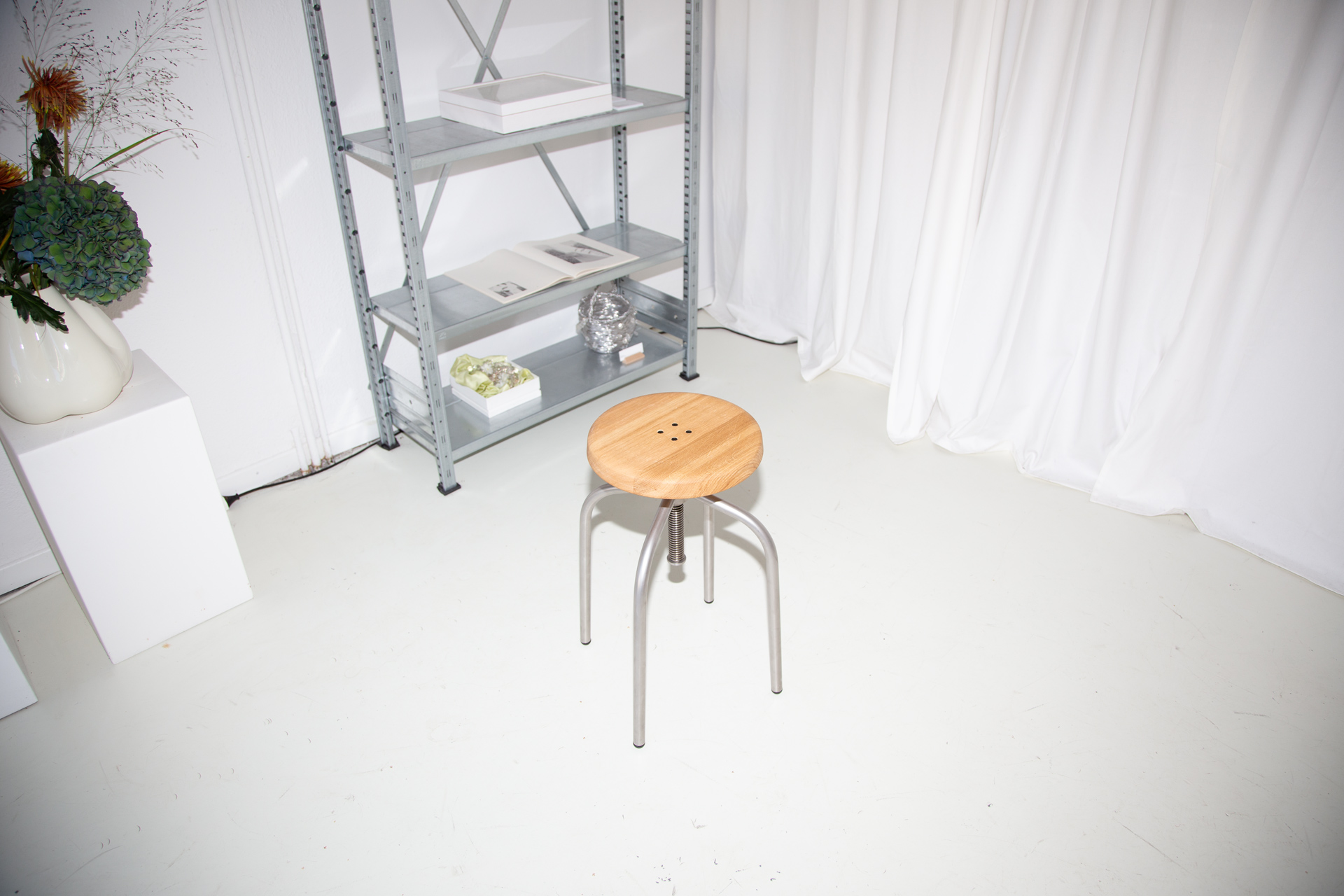 The Stool 860